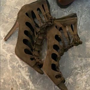Hunter green heels